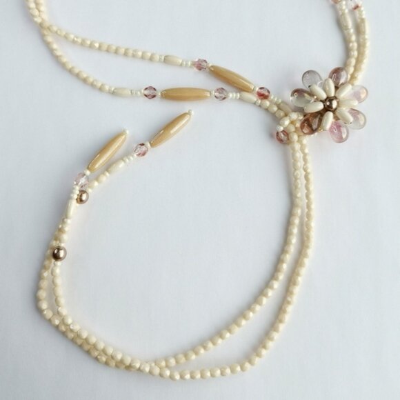VINTAGE 70s Lariat long necklace of pearly beads in cream and rose - Picture 6 of 9